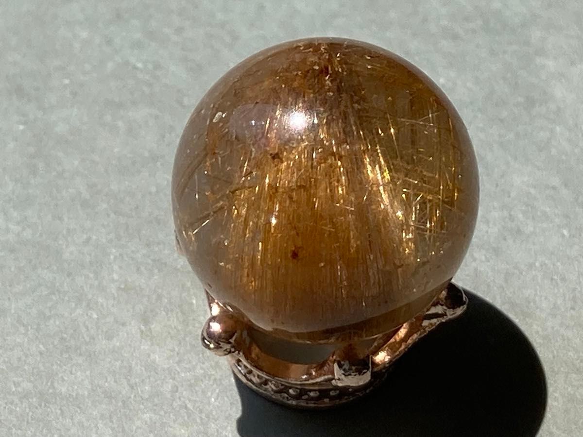 54mm 220g ゴールドルチルクォーツ丸玉スフィア金針水晶