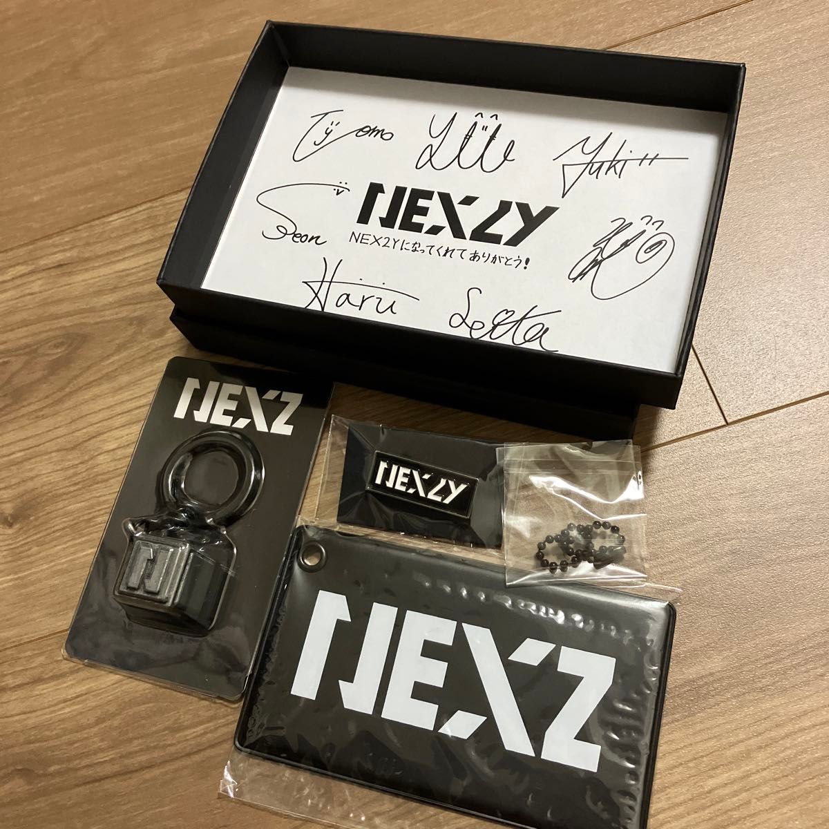 NEXZ ネクスジ 早期特典 サイン トレカ キーホルダー ピンバッジ ユウ