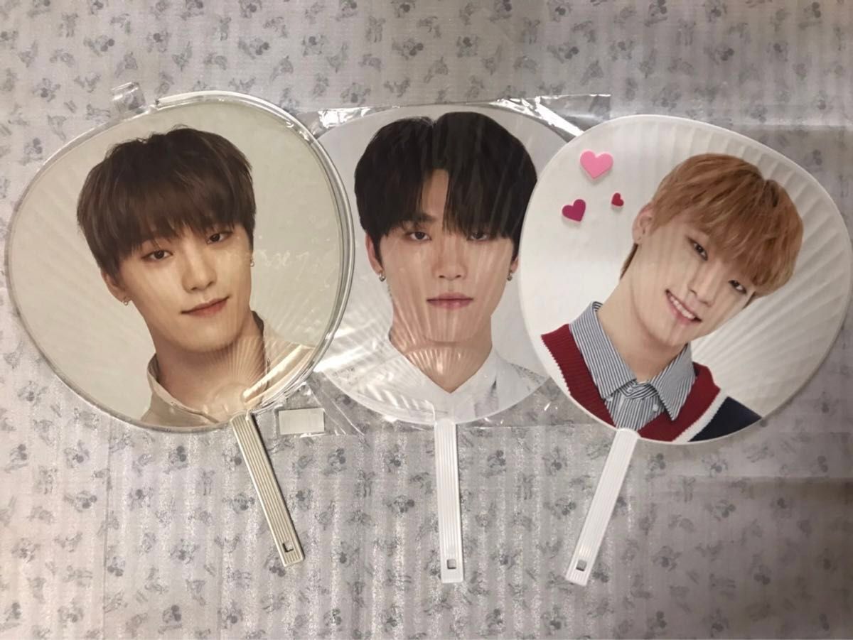 SEVENTEEN うちわ・雑誌・カレンダー・グッズまとめ売り 【公式通販】