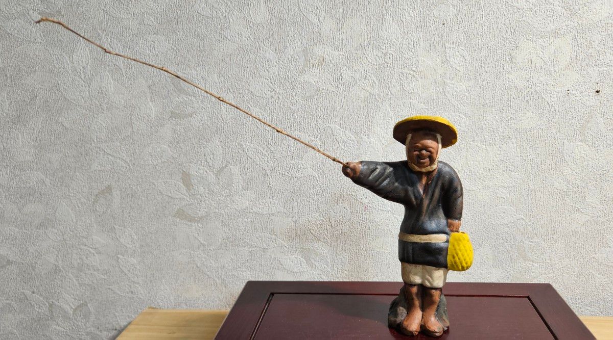 極上古美術品 マンモス 置物 漁翁 魚釣りの老人 極上古美術品 マンモス