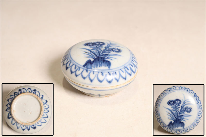 中国美術 青花 白抜 笹紋 段重 高18.5cm 清(K-LC670) 中国美術 青花 白