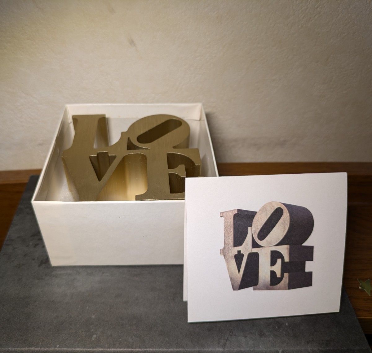 ロバート・インディアナ LOVE ペーパーウェイト Robert Indiana｜Yahoo