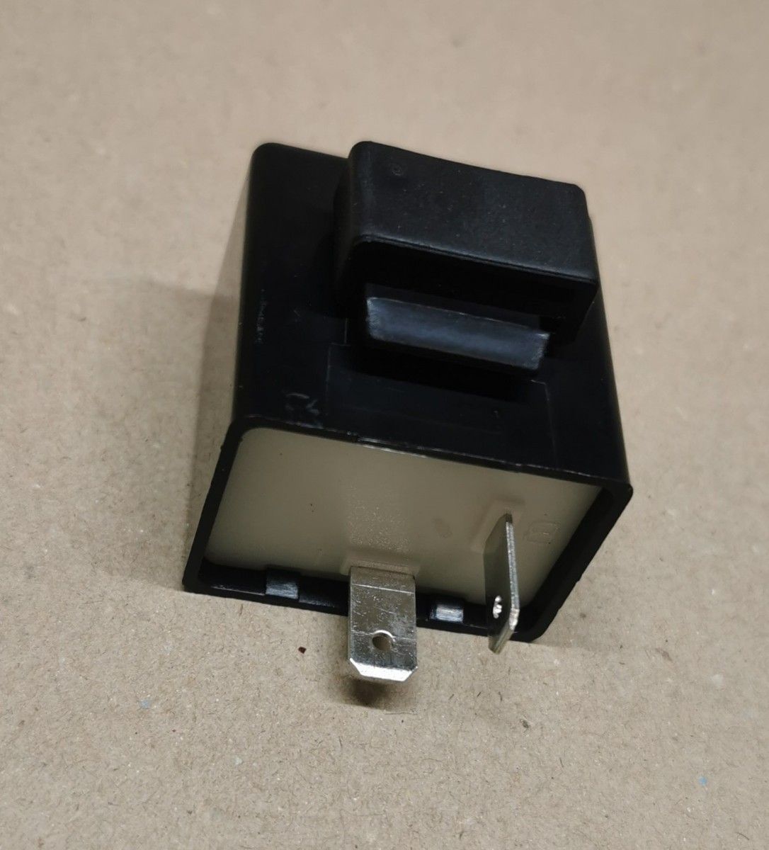 新品・未使用品 RZ350(4U0) / RZ250(4L3)用 ICウインカーリレー(純正