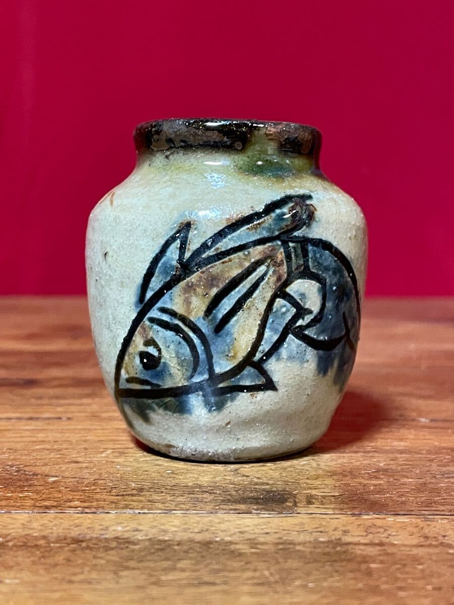 れれれ【本物保証】金城次郎 クヮンカミヤー紋抱瓶 共箱 栞 w28㎝超