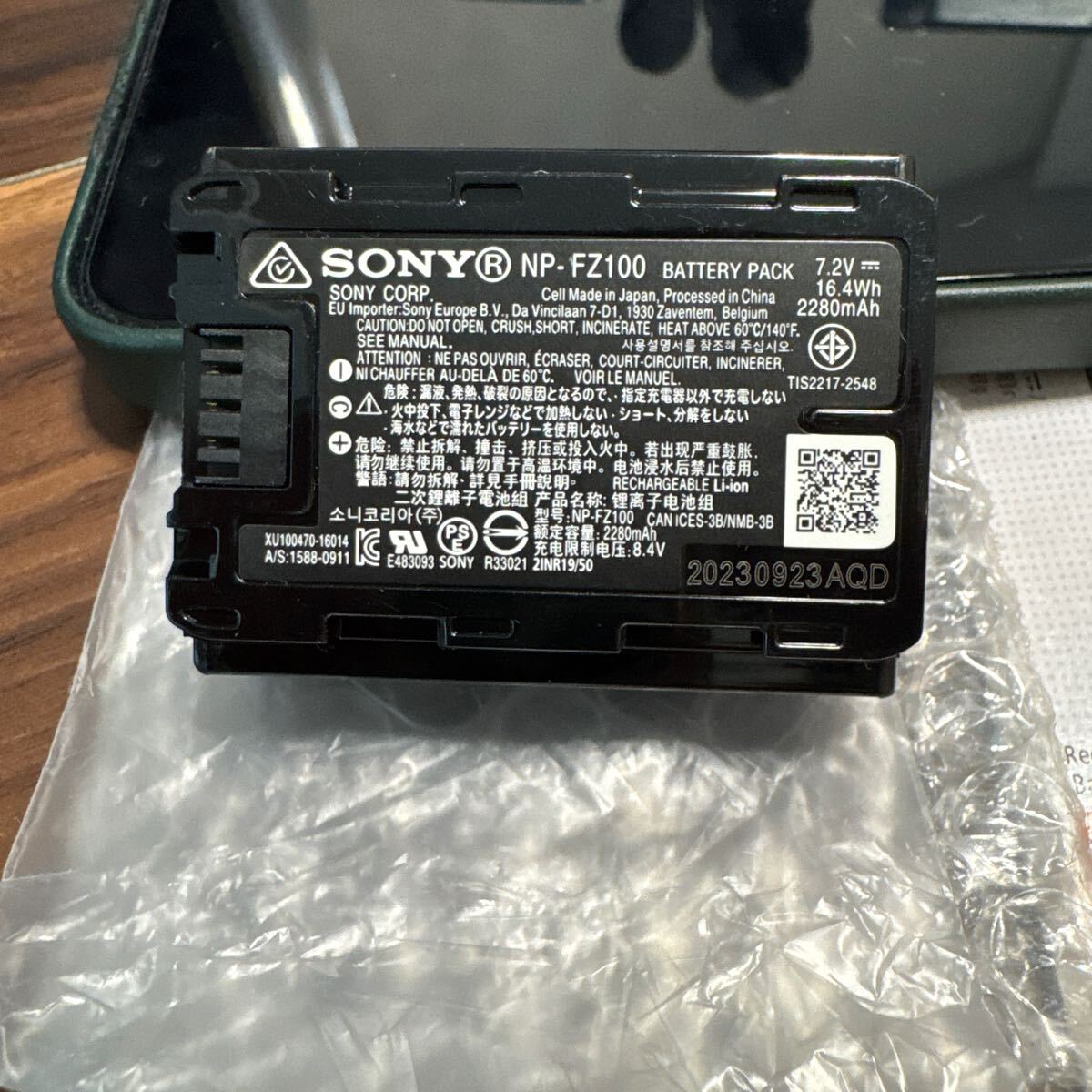 SONY NP-FZ100 2個 純正 おまけ付き ソニー、「NP-FZ100」を2個同時に