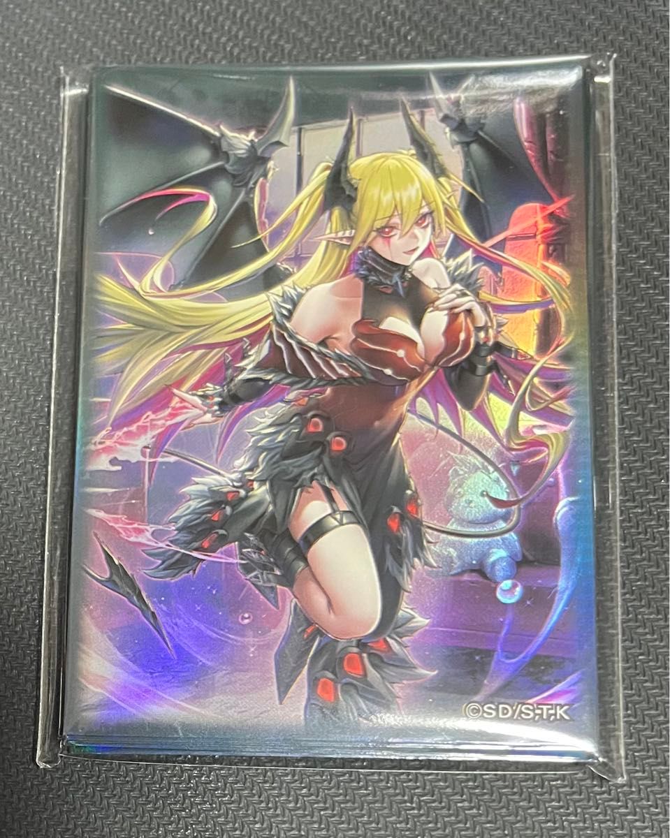 遊戯王 デモンスミス 紅涙の魔 ラクリモーサ スリーブ 未開封 100枚