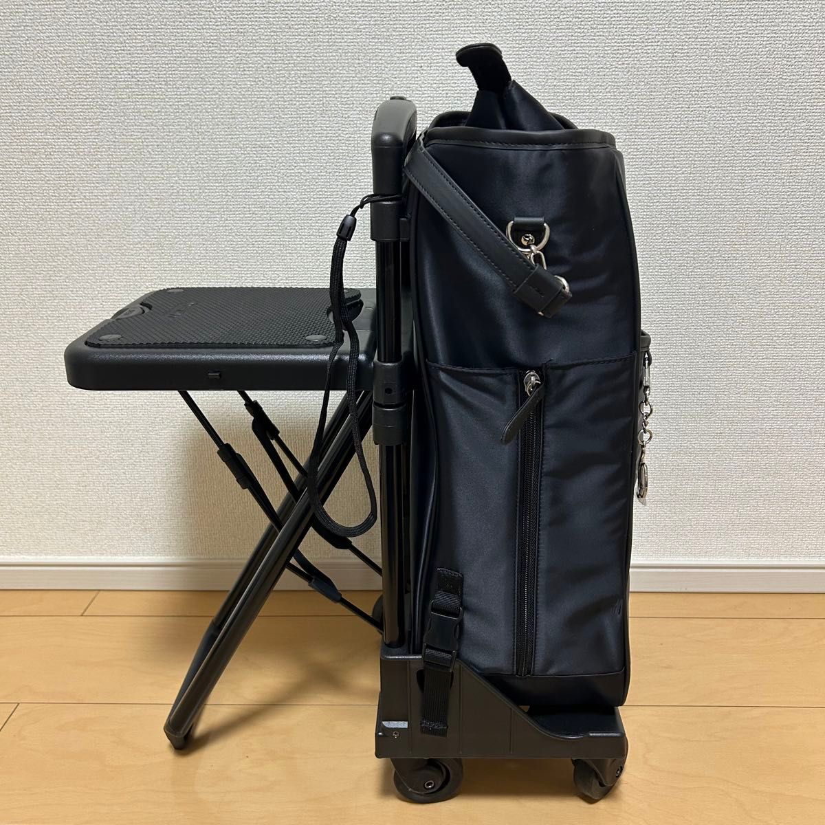 SWANY スワニー キャリーバッグ D-202 ミルダ座面付き 椅子付き 黒色