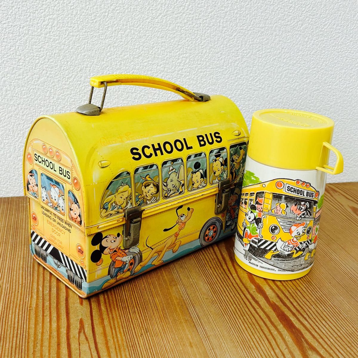 USA製 ディズニー ヴィンテージ スクールバス型ランチボックス ブリキ