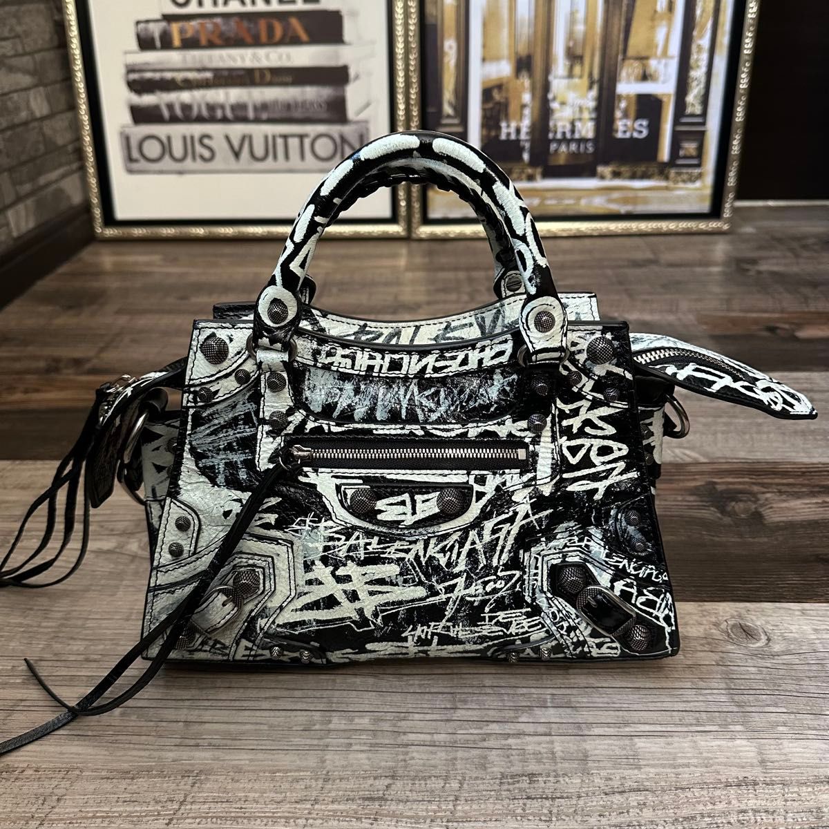 新品同様 バレンシアガ ネオ カゴール シティ XS グラフィティ