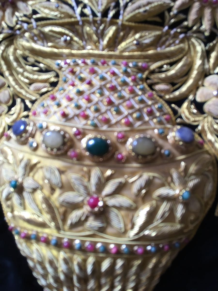 値下げビンテージ美品レア物タペストリー300個以上宝石と金糸刺繍絨毯