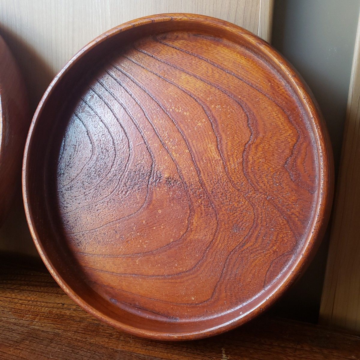 味がある古い丸盆 欅 古道具 木地盆 丸盆 漆 くり抜き盆 セット 大きい