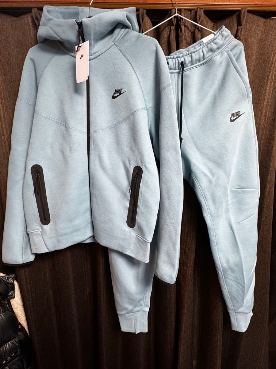 日本未発売 】NIKE テックフリースセットアップL(未使用タグ付き