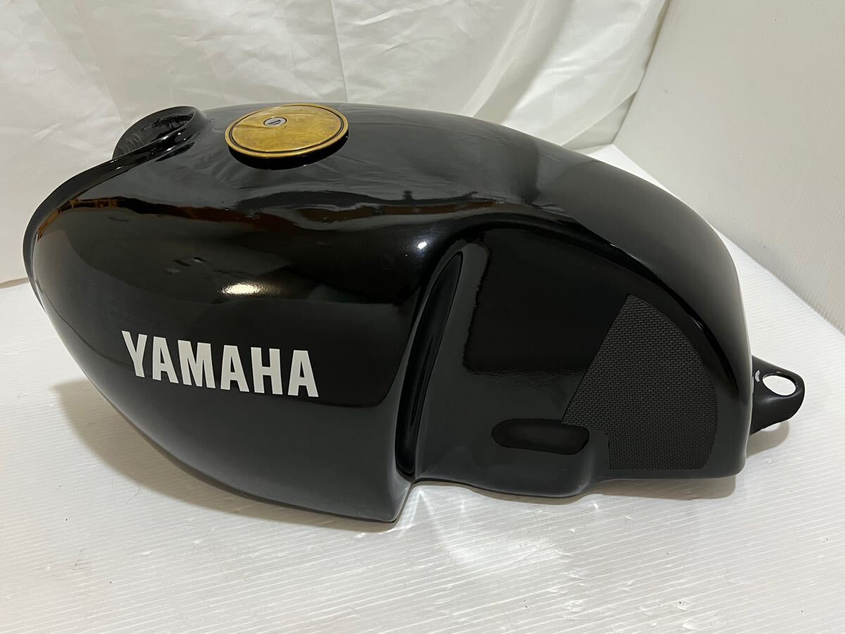 Y18-0141】YAMAHA RZ250タンク 穴あきジャンク 中古品 /RZタンク/RZ