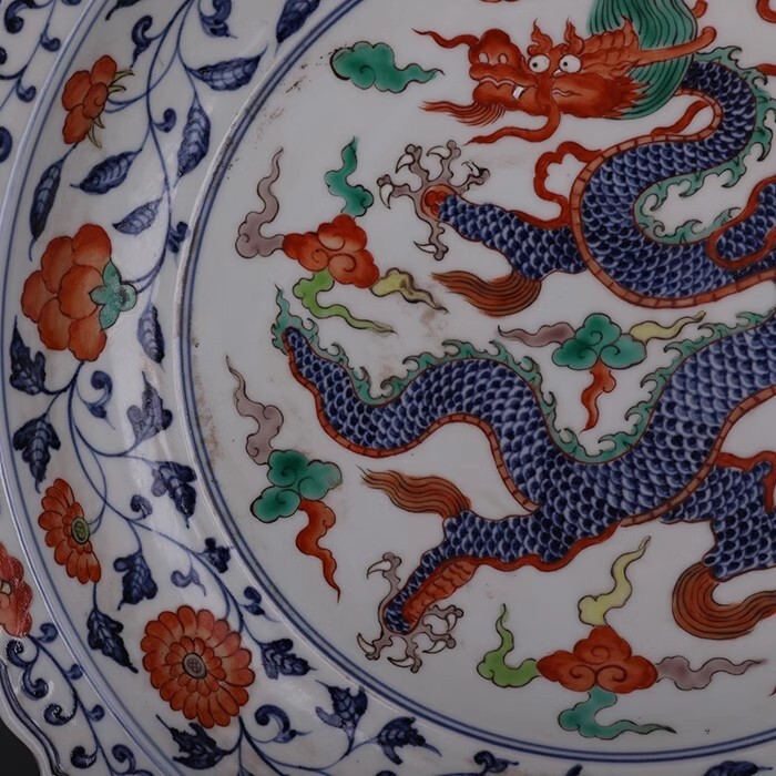 龍彫刻の鉄製容器 骨董品 龍彫刻の鉄製容器 骨董品 龍彫刻の鉄製容器