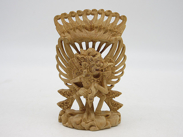 バリ島インドネシア木彫ガルーダ面壁飾C8630 バリ島 インドネシア 木彫