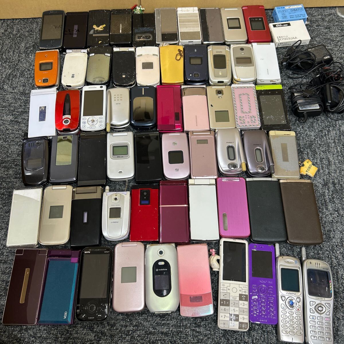 ジャンク】ガラケー携帯70台以上まとめ売り動作未確認