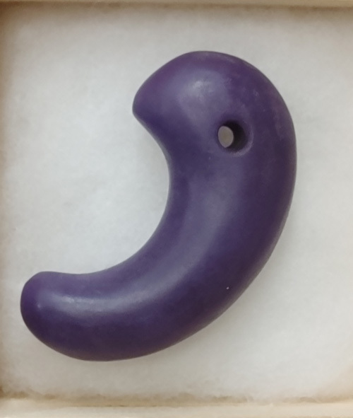 A4】古墳期表面風化濃ゆい紫水晶製6.4CM異状獣形勾玉縄文時代出土石器