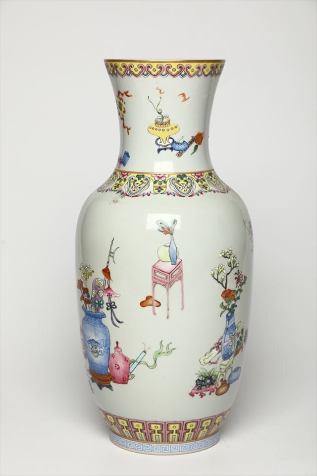 乾隆年製⁄銘 色絵粉彩大清乾隆年製柘榴図花生