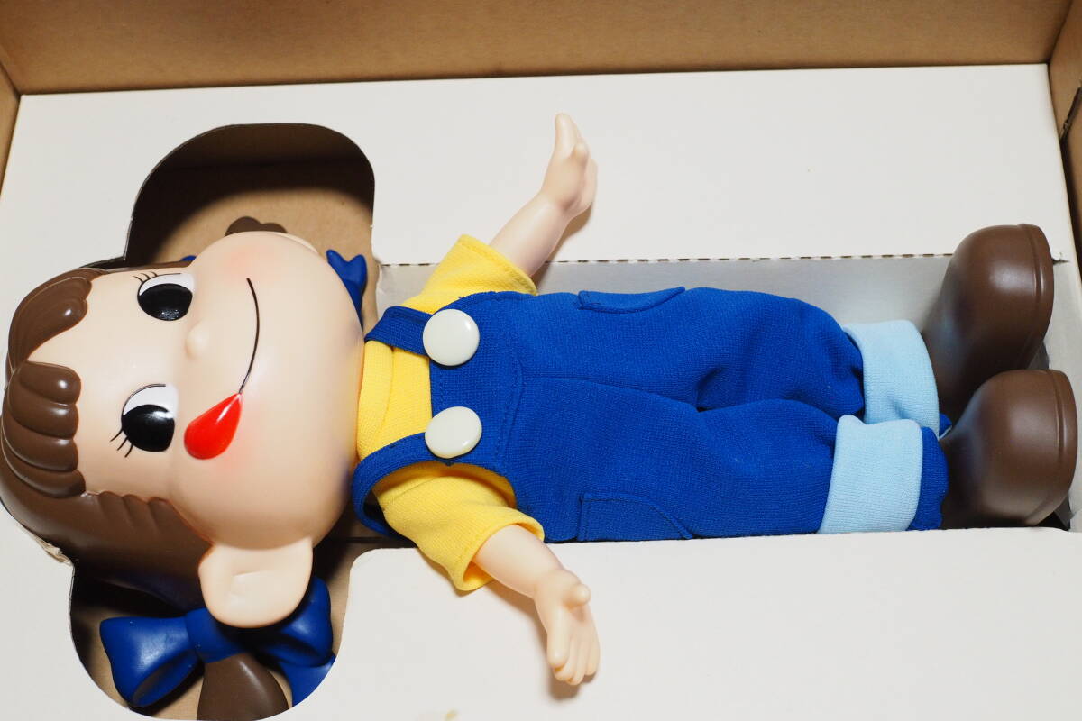 ノベルティ】不二家 ペコちゃん人形 オーバーオール 青 フィギュア