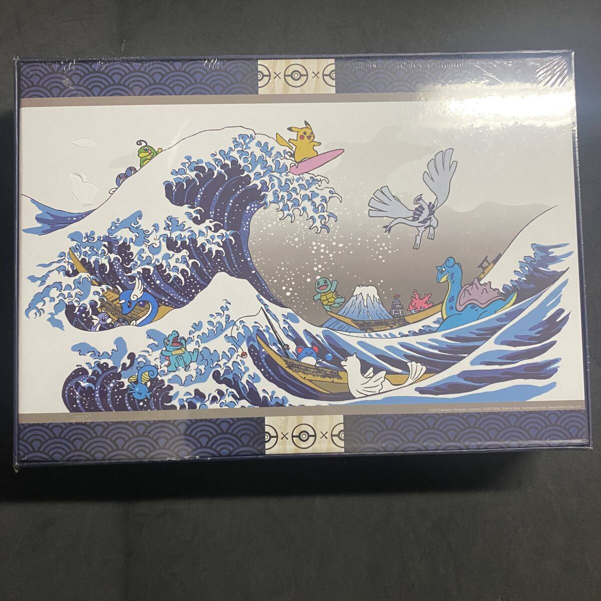 海外ポケモンセンター限定 ）北斎 浮世絵 波乗りピカチュウ