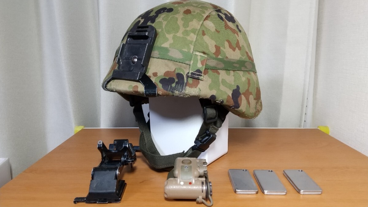 自衛隊ヘルメット 88式鉄帽 レプリカ あご紐・ナイトビジョンマウント