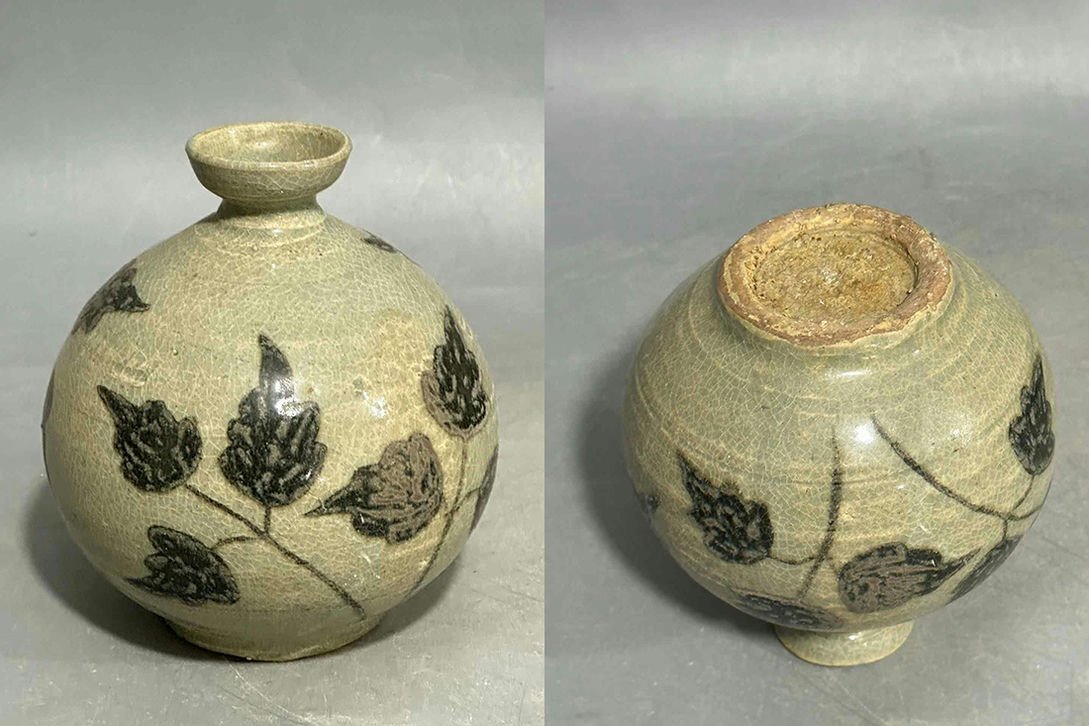 高麗 無地掃目茶碗 李王朝初期 約450年前頃 西暦1574年頃韓国工芸