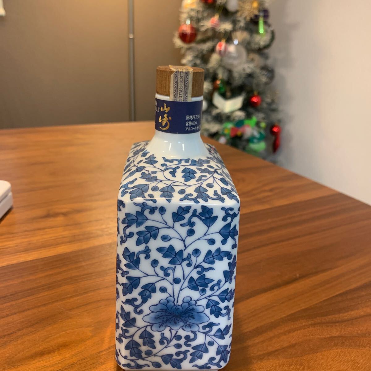 超希少】サントリー 12年熟成 ピュアモルトウイスキー 有田焼ボトル