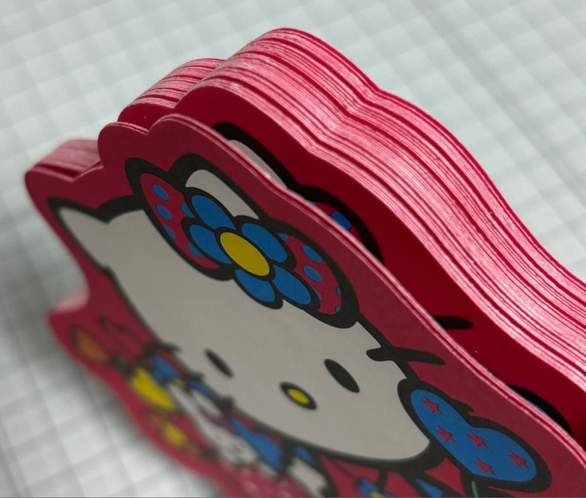 海外限定 ハローキティ ダイカットメモ サンリオ 平成レトロ メモ帳 激