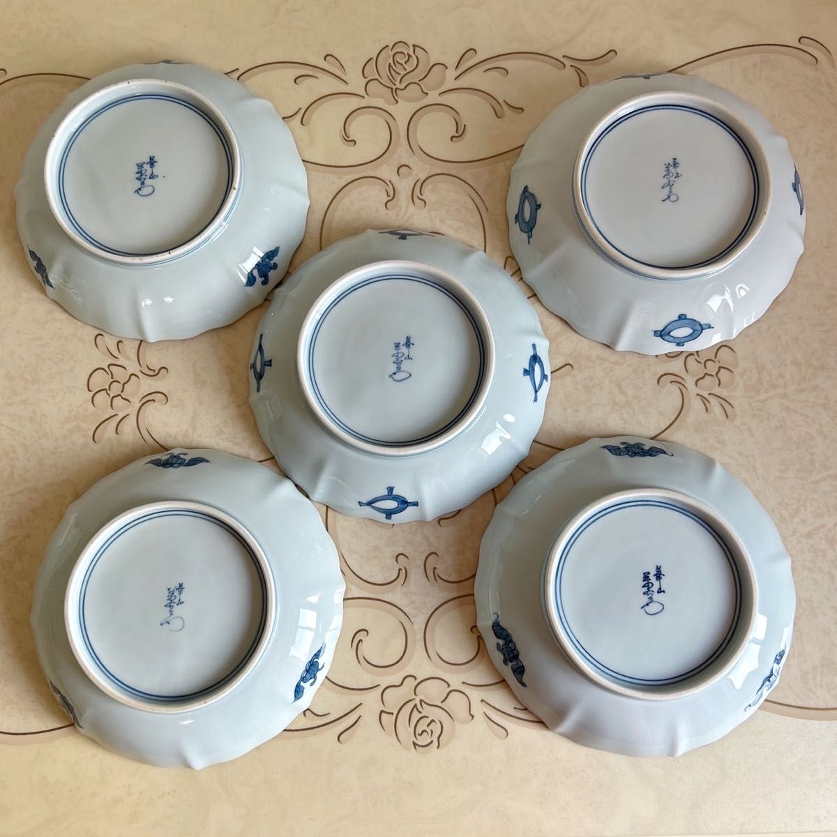 有田焼 華山萬右衛門窯 染錦牡丹唐草 深皿揃 5枚セット 中皿 輪花皿