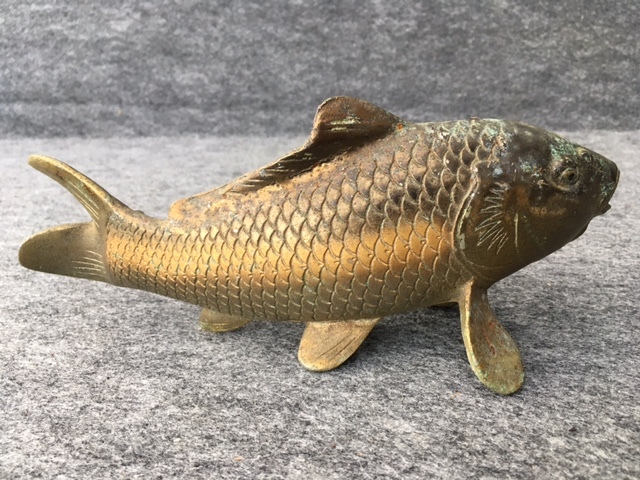 双鯉 双鯉 夫婦鯉 縁起物 金属製鯉の彫刻セット 置物 美術品 金属製鯉