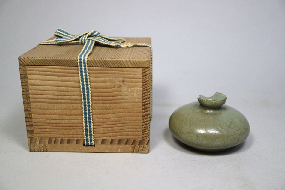 ri4) 高麗青磁 油壷 小瓶 ・胴径/約6.7cm 高さ/約4.1cm