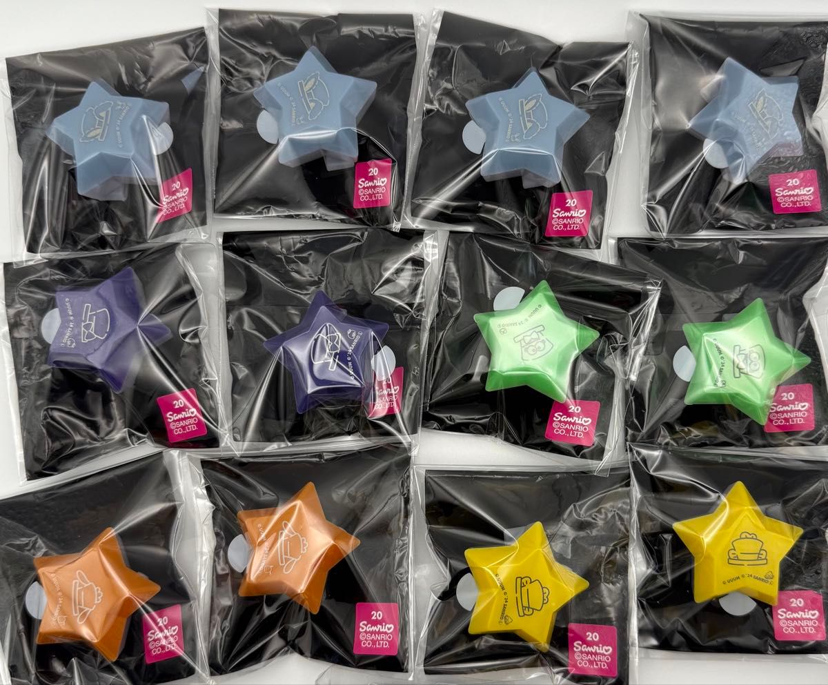 カラフルピーチ サンリオキャラクターズ トレーディングリングライト