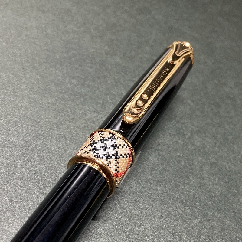 送料無料 美品/ネーム刻印 バーバリー ケリー シャープペンシル