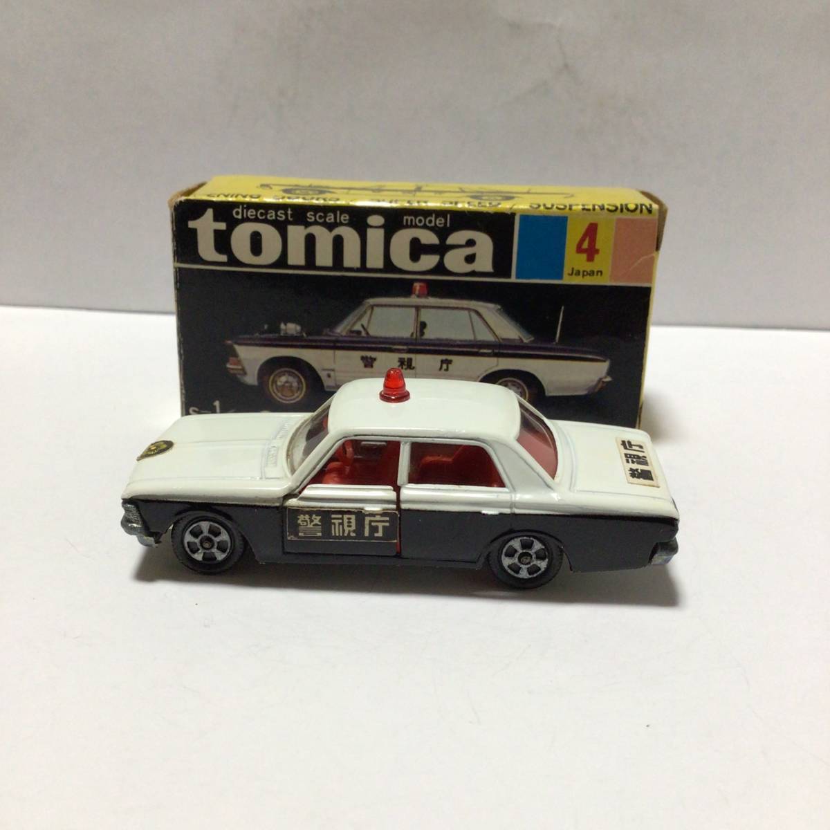 トミカ 日本製 クラウン パトロールカー 1Aホイール 赤色灯Bタイプ