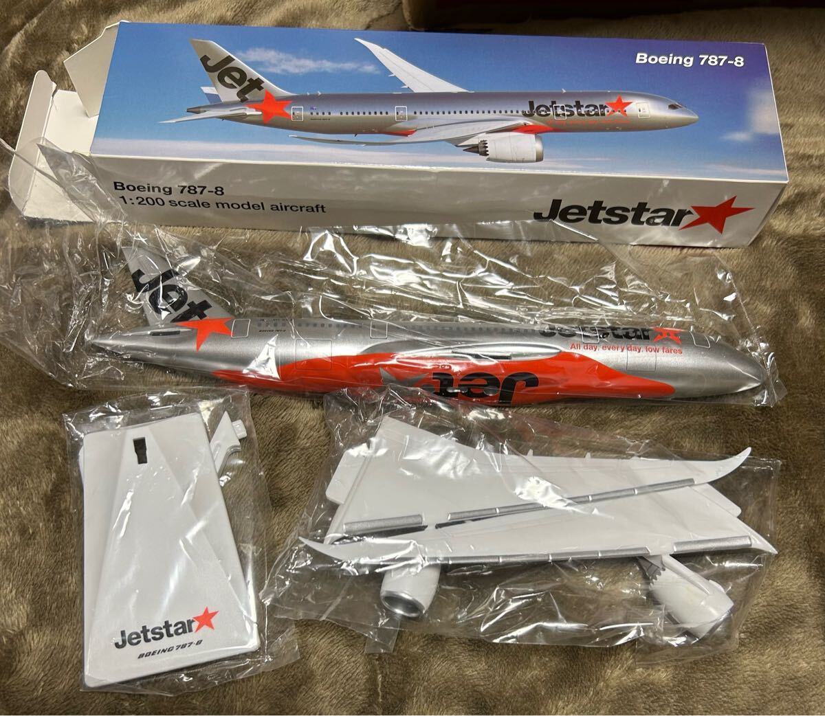 Yahoo!オークション - 1/200 ジェットスター ボーイング 787-8 Jetstar