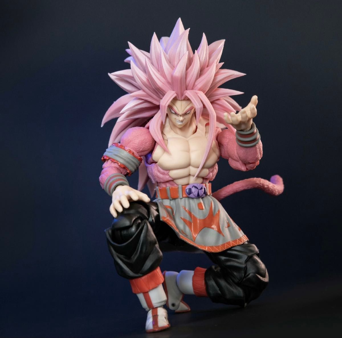 海外限定S.H.フィギュア ドラゴンボール 孫悟空 黄金大猿のスーパー