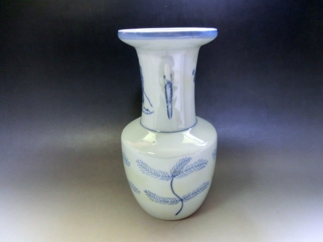 花瓶□染付人物絵 中国 魚耳付き 口広 松紋 花器 古玩
