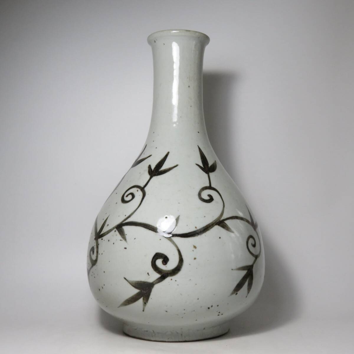 C-243□李朝鶏龍山 花入れ徳利 小振り鉄絵 花入花瓶