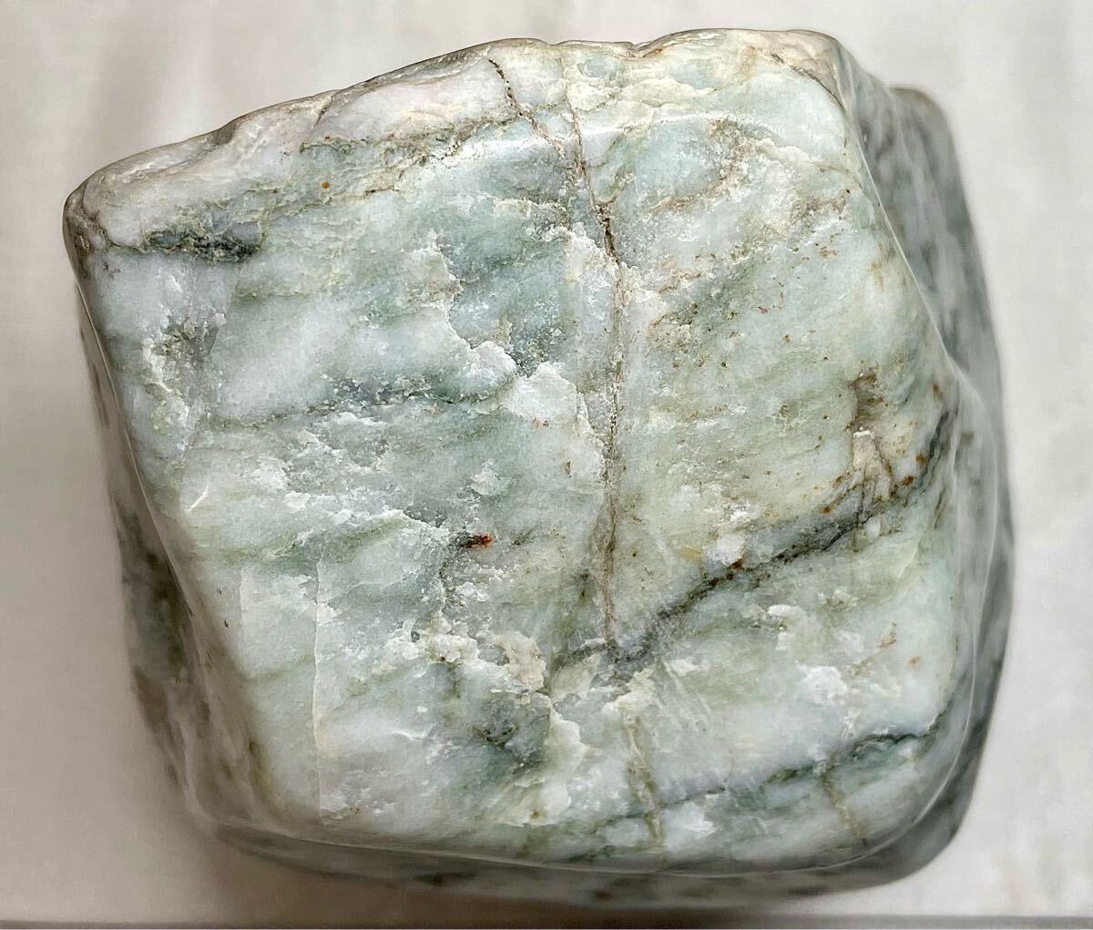 ◇天然宝石原石専門◇糸魚川産 アレキサンドライト 金緑石 2240g