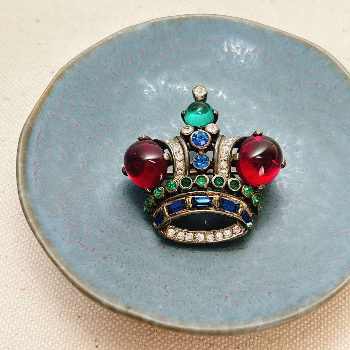 トリファリ trifari 深い青 王冠 ブローチピン ② 【公式通販】