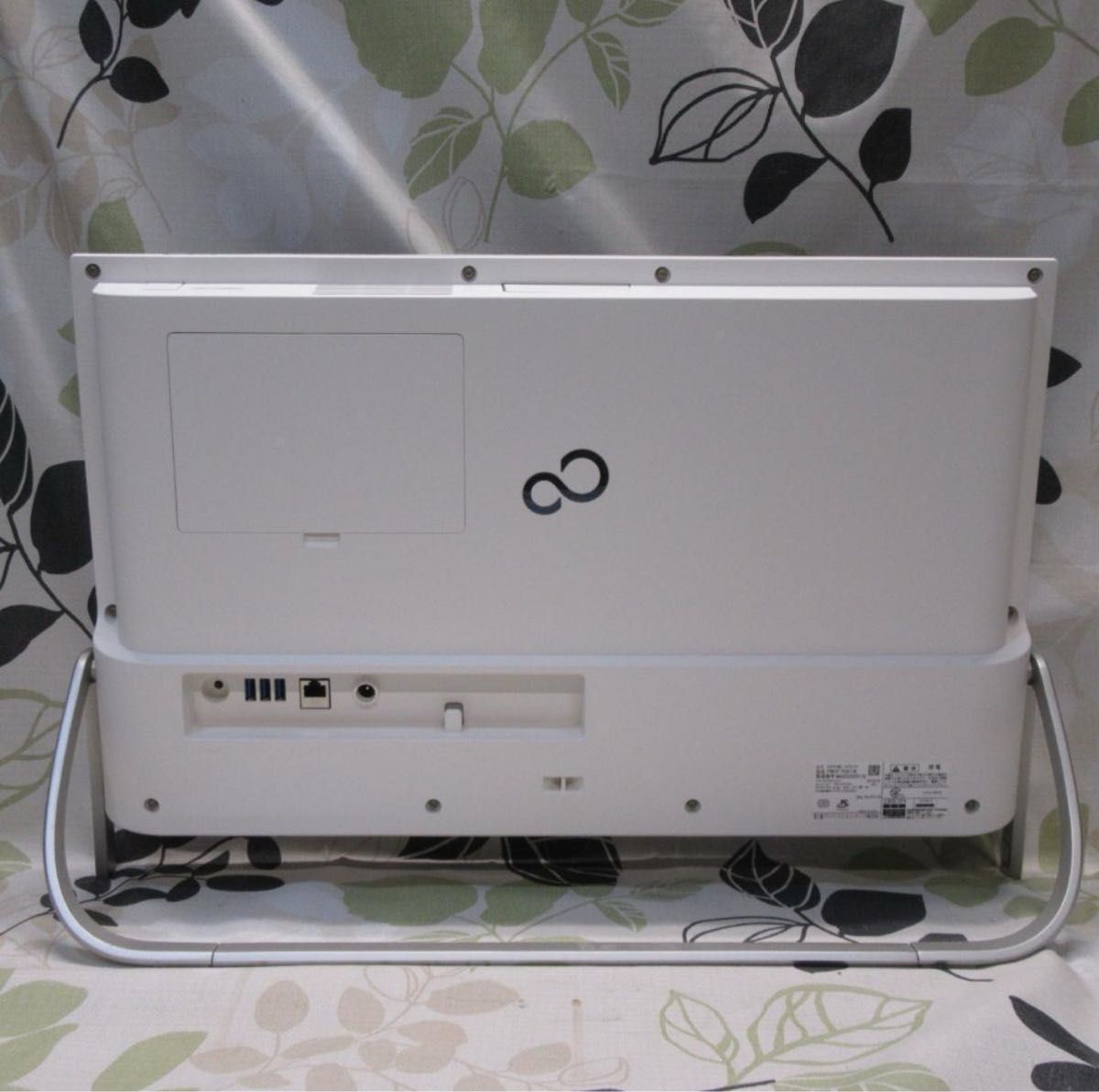 Win11高性能8世代Corei5/メ16/SSD+HDD/DVD/カメラ/無線