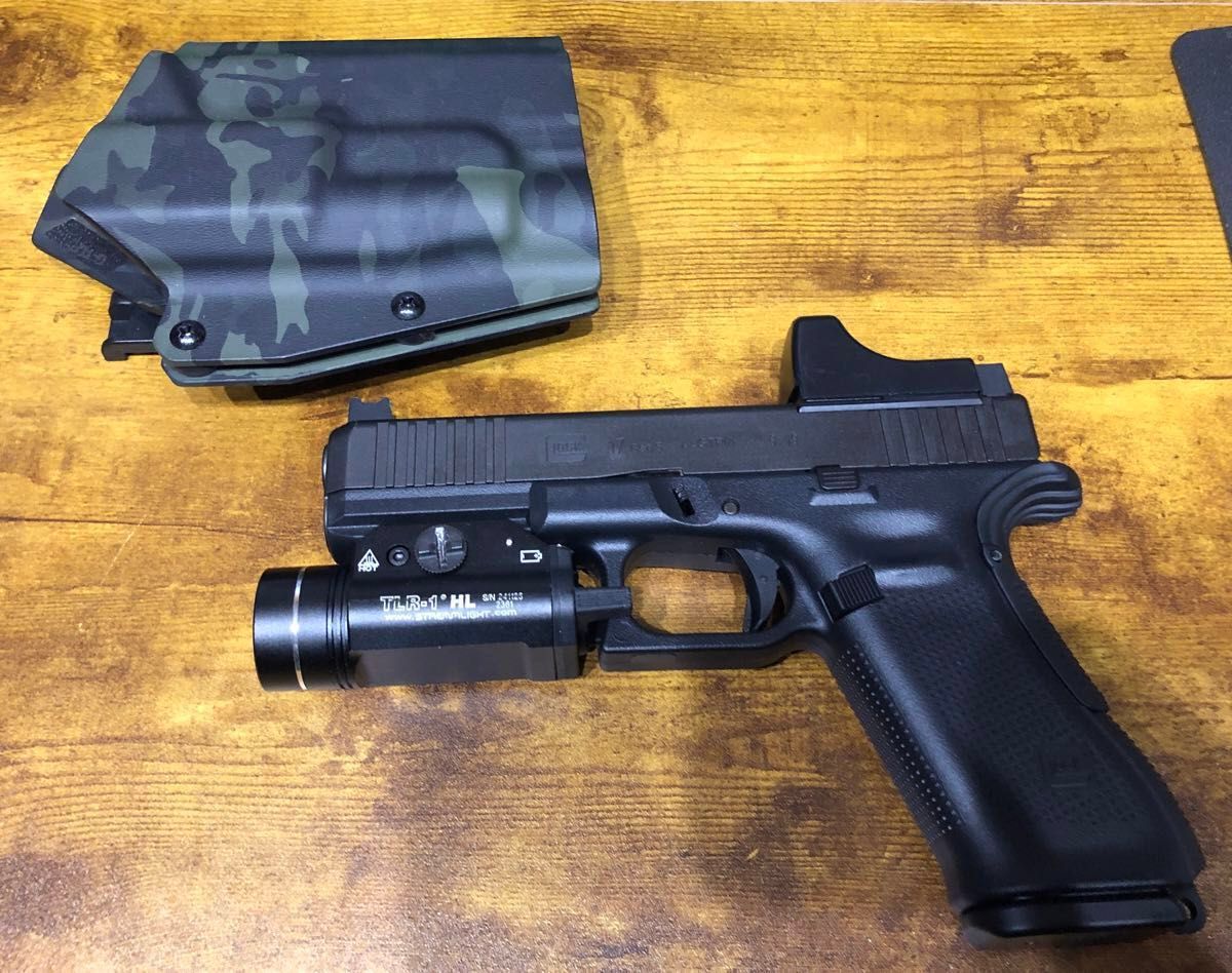 東京マルイ G17 Gen5 ガスガン LEDライト付き 東京マルイ G17 Gen5