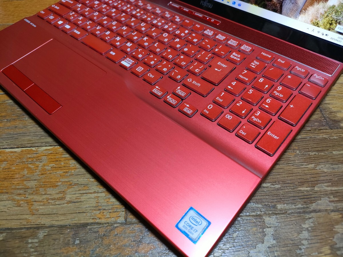 富士通】AH53 高速i7 新品SSD256GB 8GB レッド ノートPC 【公式通販】