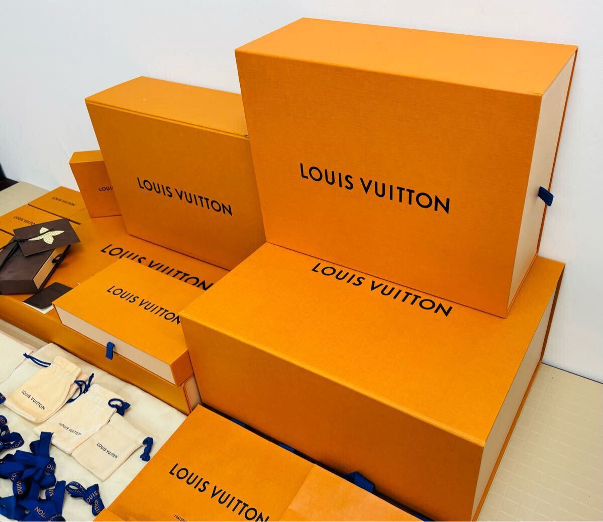 LOUIS VUITTONショッパー・空箱・巾着・メッセージカード 【公式通販】