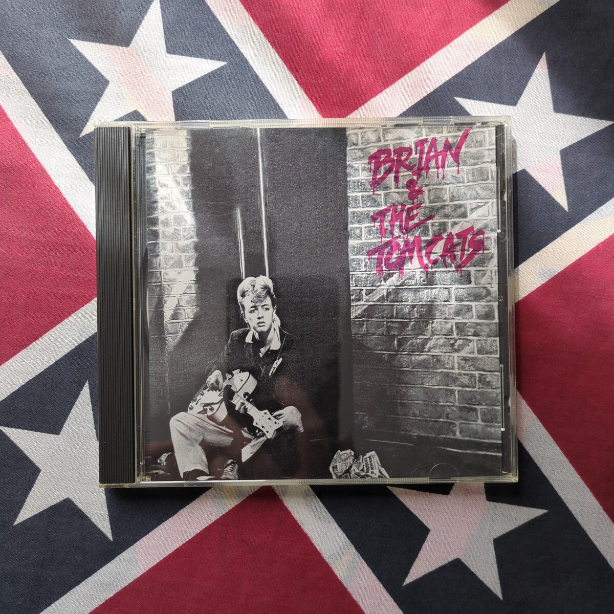 STRAY CATS 1980年代に活躍したロカビリー ブライアン・セッツァー