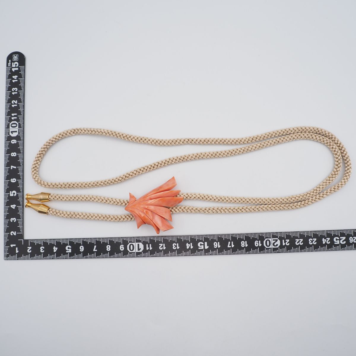 K815 珊瑚 サンゴ ループタイ 彫刻 ゴールド デザイン シルバー 紐タイ