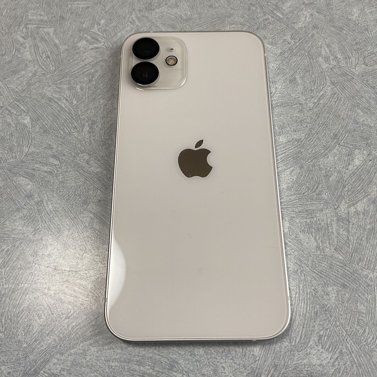 完動品】Apple iPhone 12 ホワイト64GB バッテリー93％