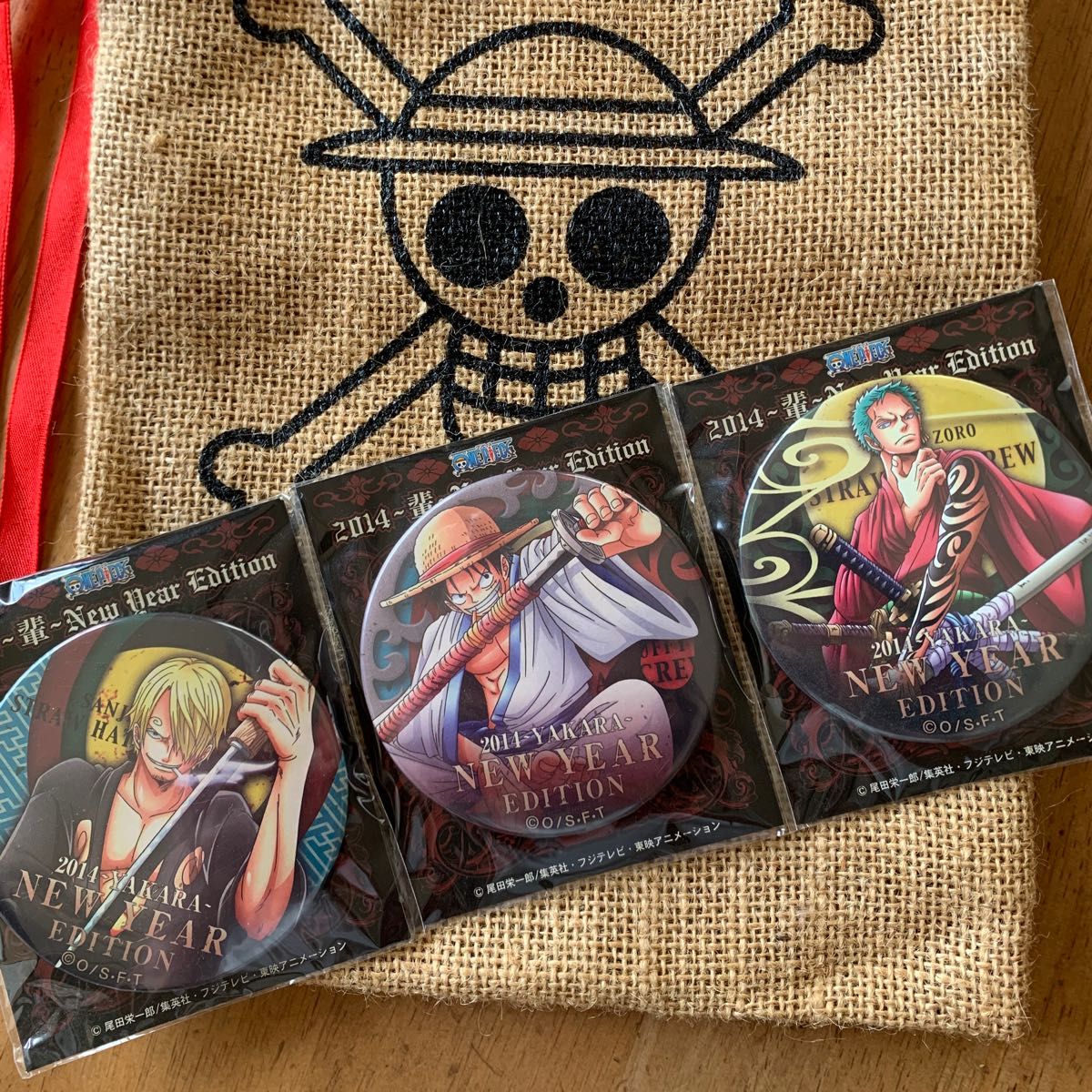 ロー ルフィ サンジ ゾロ ご当地限定 缶バッジ ワンピース ロー ルフィ