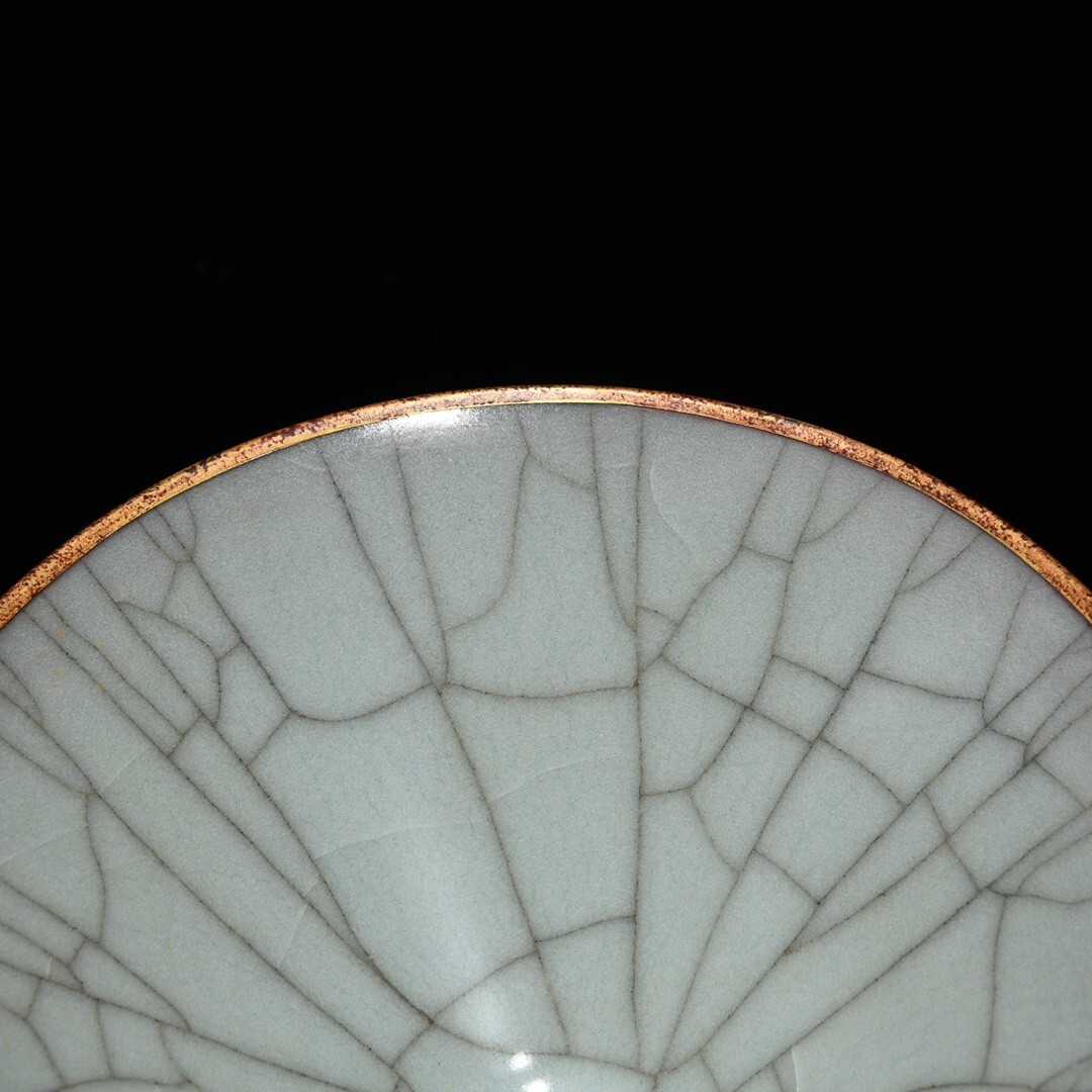 中国古美術・旧蔵品 宋代 官窑 冰裂纹斗笠碗（広口碗）・置物・茶道具