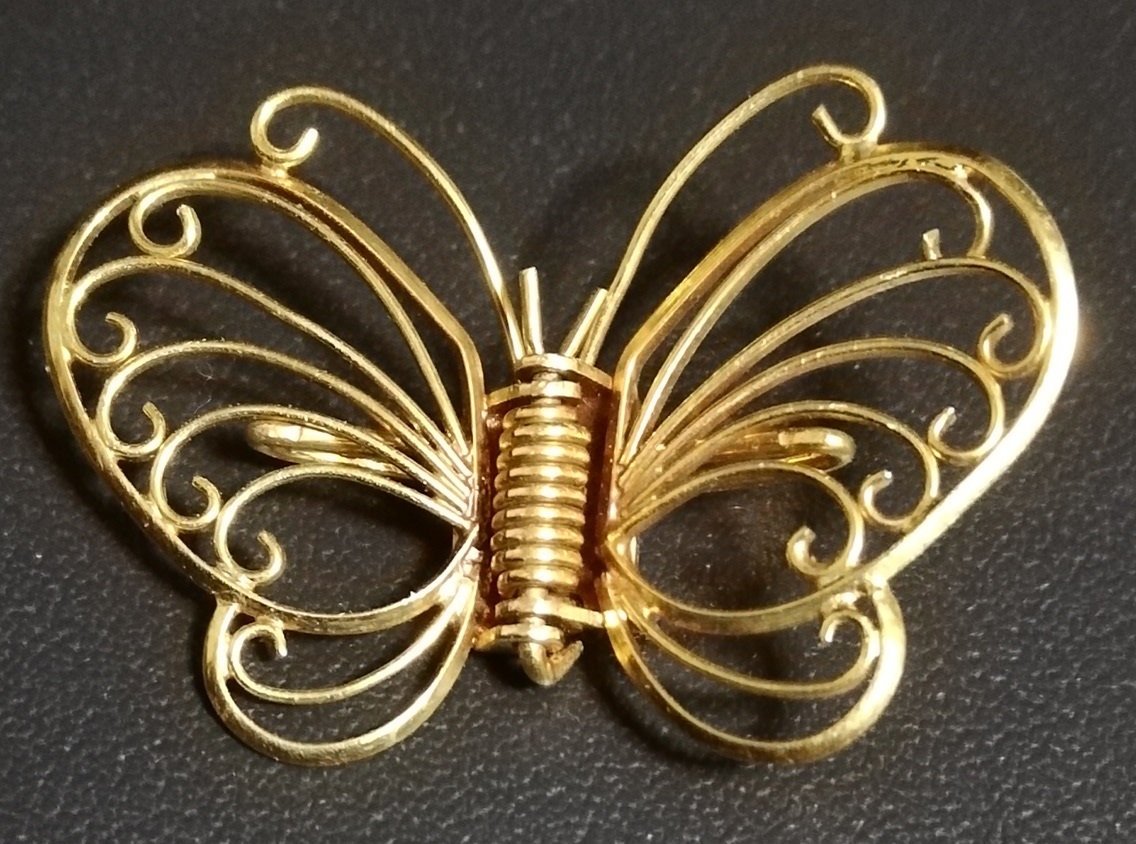 18金 K18 バタフライ 蝶モチーフピンブローチレディース 7.6g E822